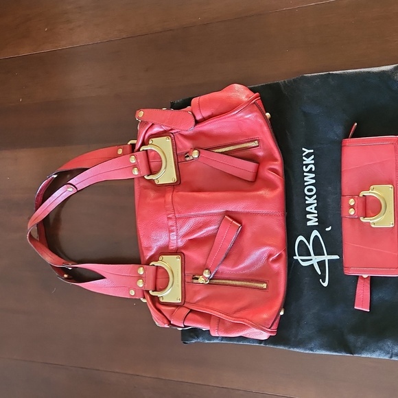 B. Makowsky Red Leather Handbag and Wallet - Picture 4 of 12